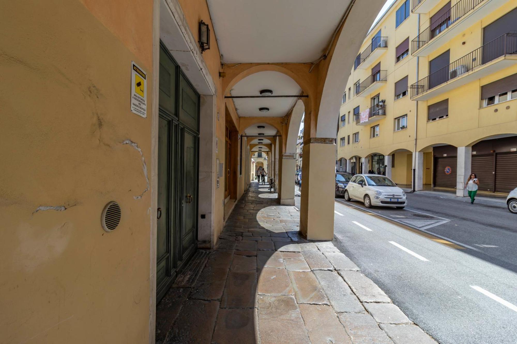 Casa Charleston In Palazzo Nobiliare Al Duomo Pádua Exterior foto