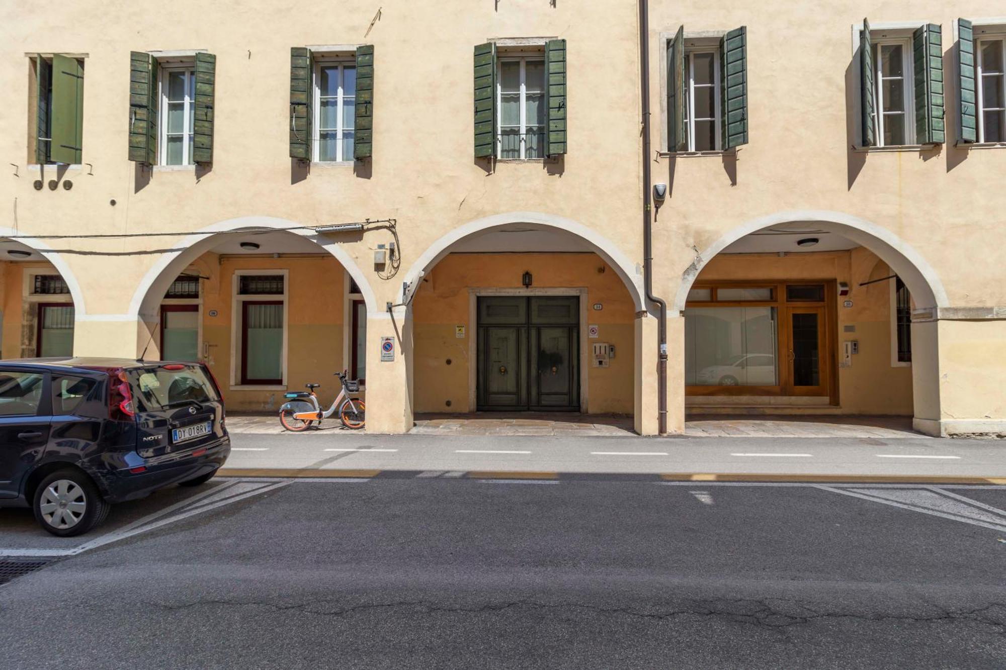 Casa Charleston In Palazzo Nobiliare Al Duomo Pádua Exterior foto
